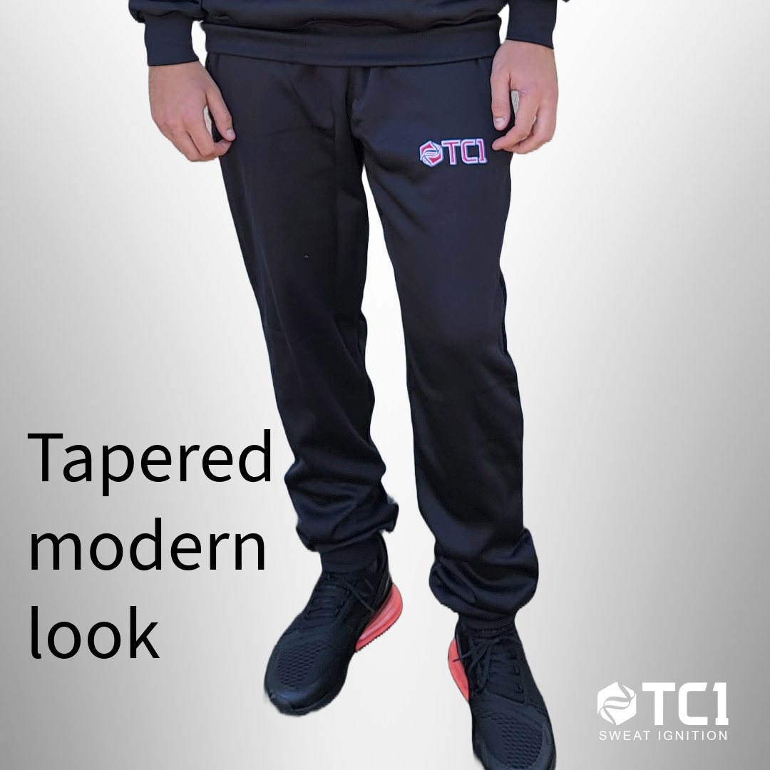 Jogger pants with zippers